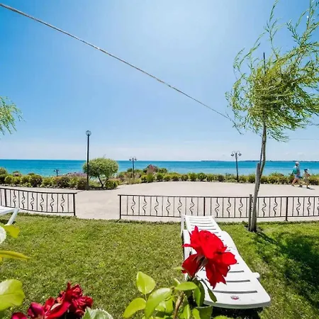 Beachfront 1br In Prestige By Flat Manаger شقة 4*